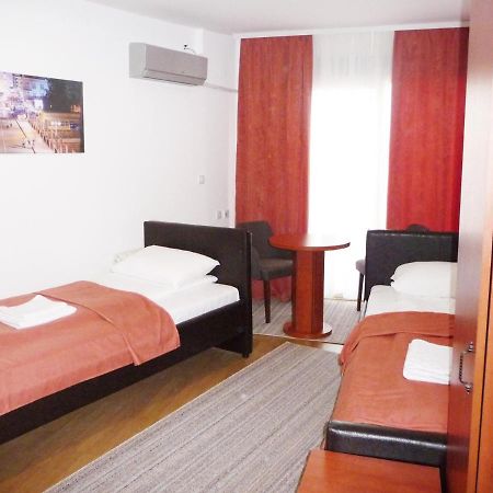 Sobe Rooms Aleksandar Ниш Экстерьер фото