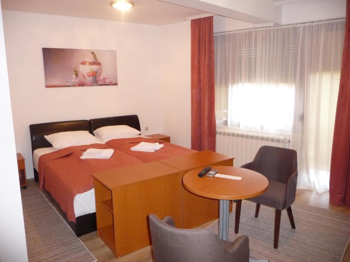 Sobe Rooms Aleksandar Ниш Экстерьер фото