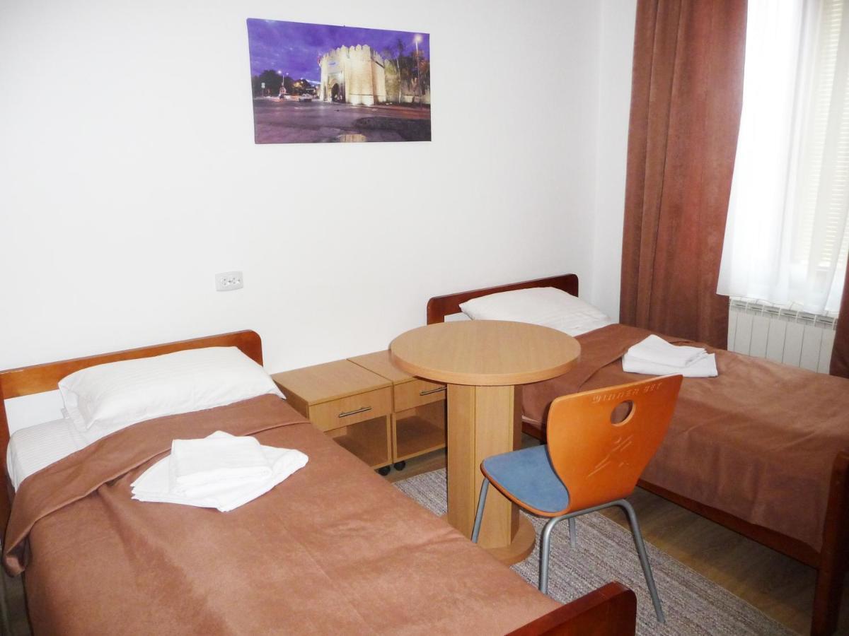 Sobe Rooms Aleksandar Ниш Экстерьер фото