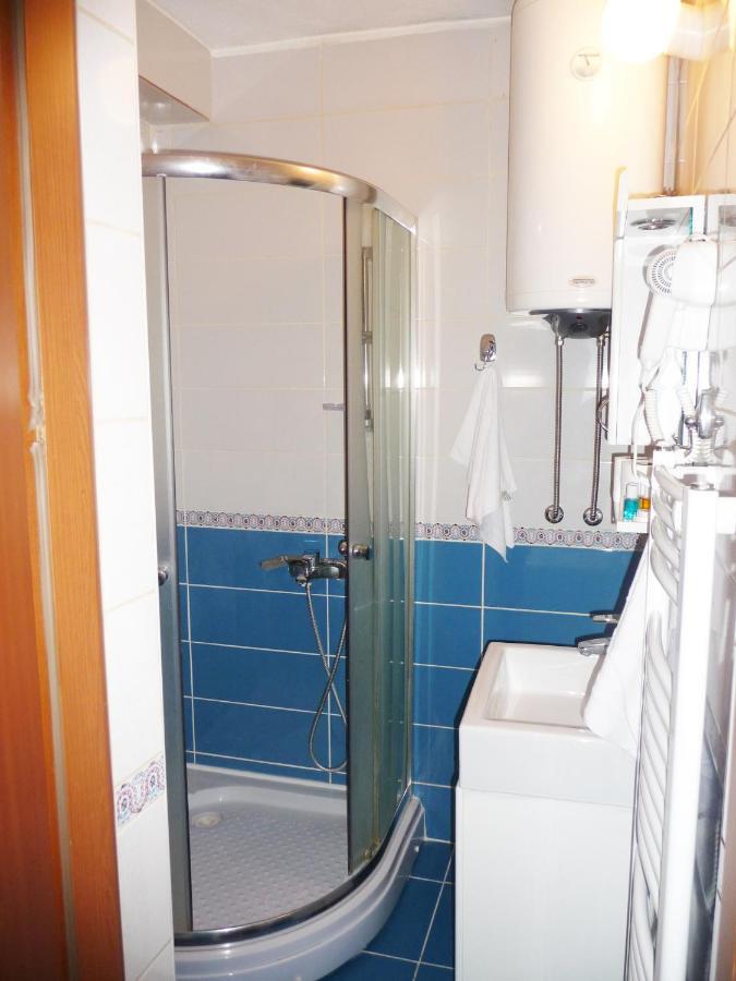Sobe Rooms Aleksandar Ниш Экстерьер фото
