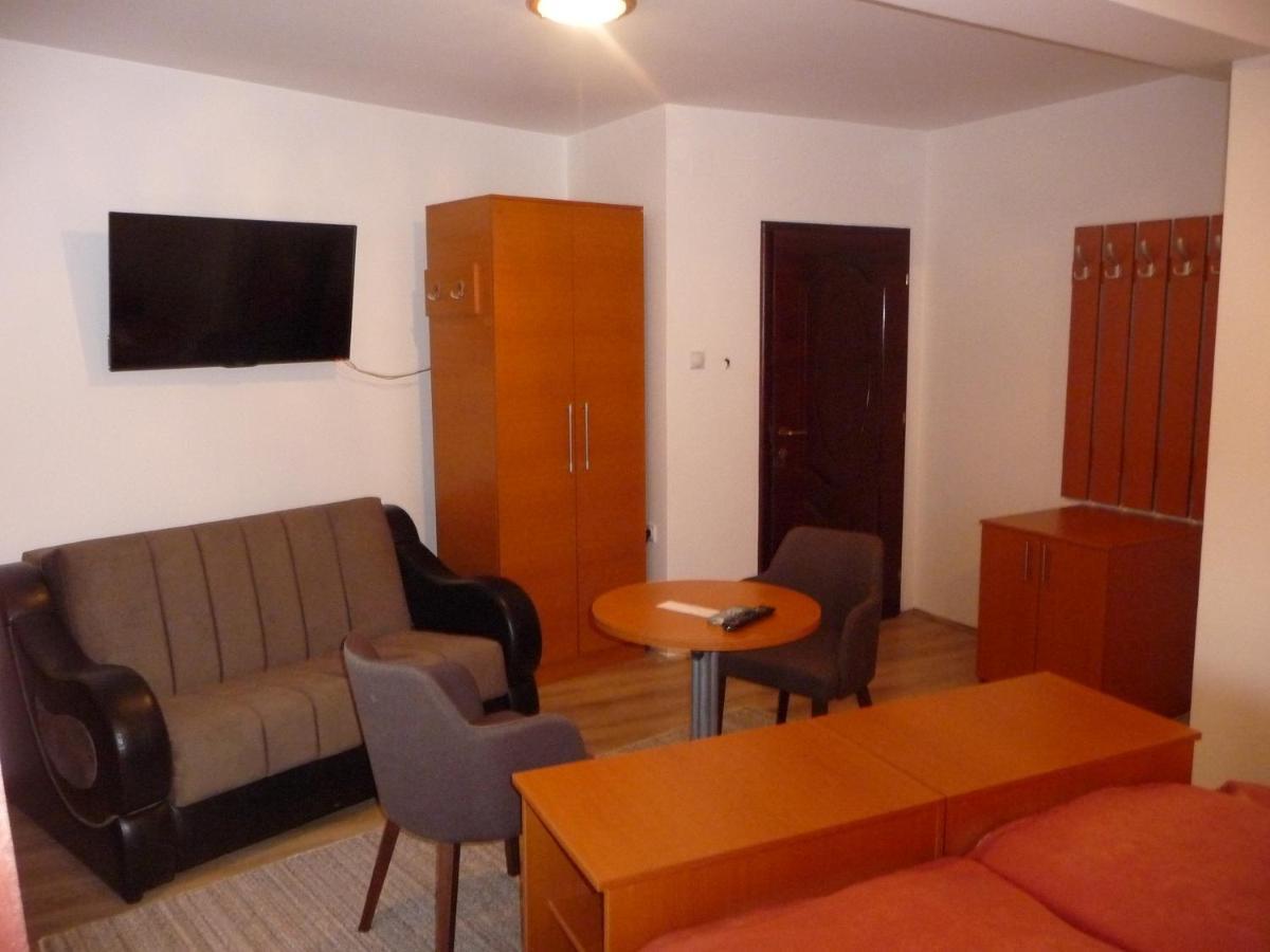 Sobe Rooms Aleksandar Ниш Экстерьер фото